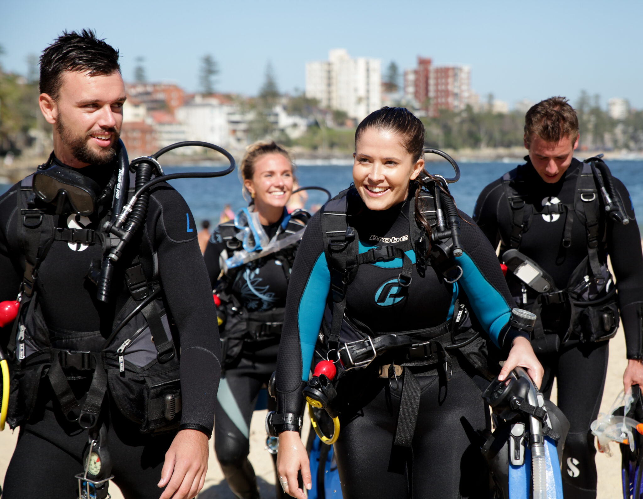 Divers coming back after their dives
