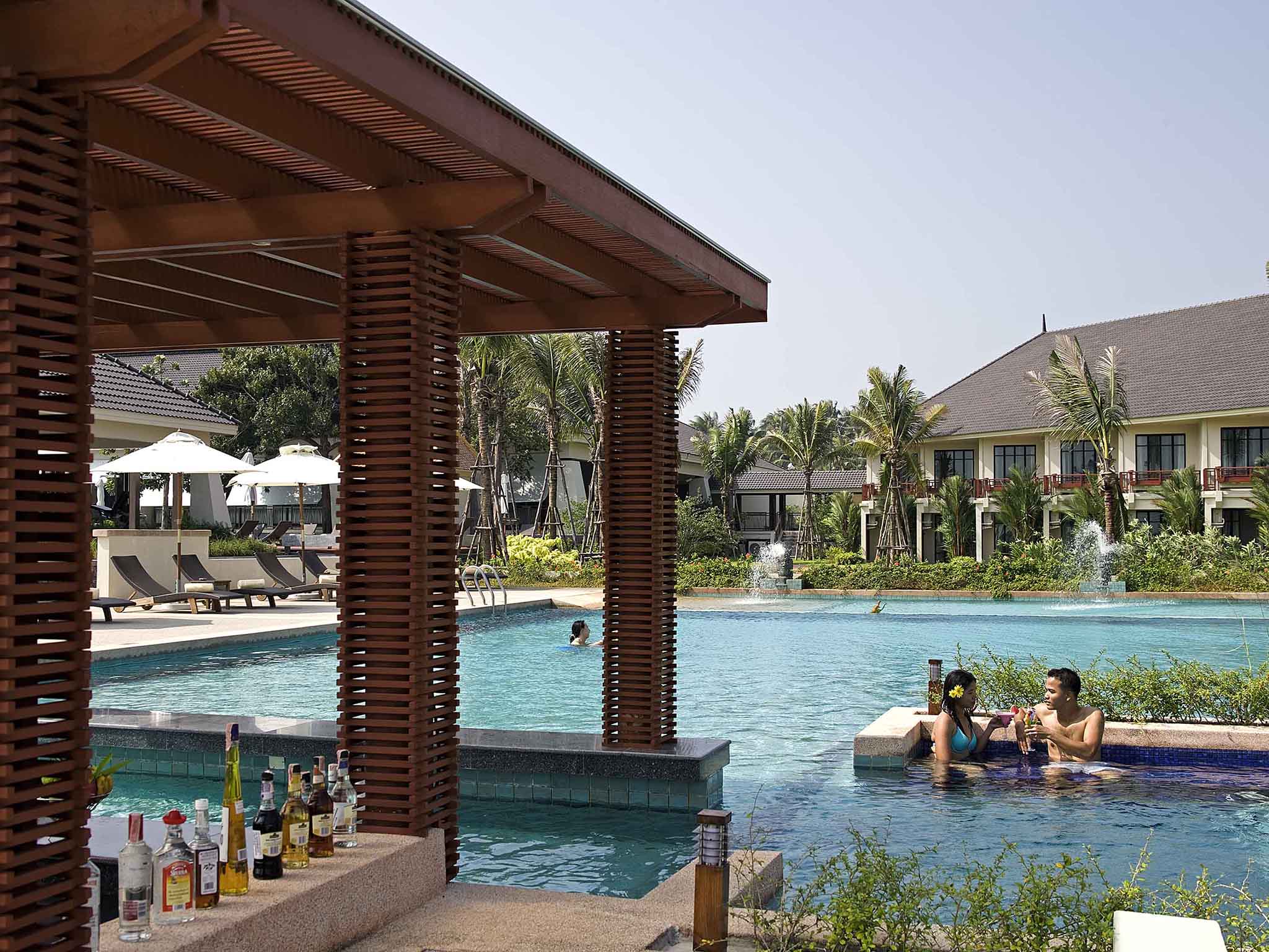 novotel chumphon beach resort and golf